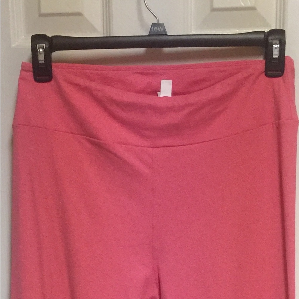 Lula Roe Pink Tall & Curvy Leggins